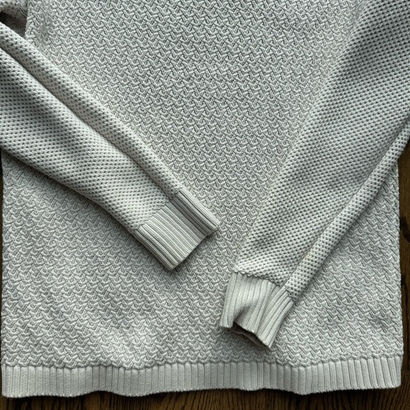 LL Bean 100% Cotton Cable-Knit Sweater Size L - Picture 3 of 7